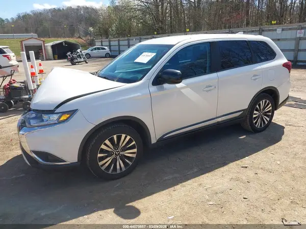 JA4AZ3A3XLZ004121 2020 MITSUBISHI OUTLANDER - Image 2