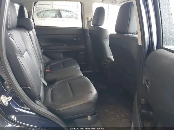 JA4AZ3A3XLZ004667 2020 MITSUBISHI OUTLANDER - Image 8