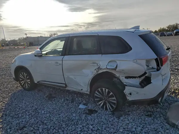 JA4AZ3A3XLZ004944 2020 MITSUBISHI OUTLANDER - Image 2