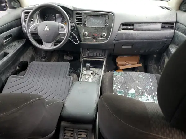 JA4AZ3A3XLZ007004 2020 MITSUBISHI OUTLANDER - Image 8