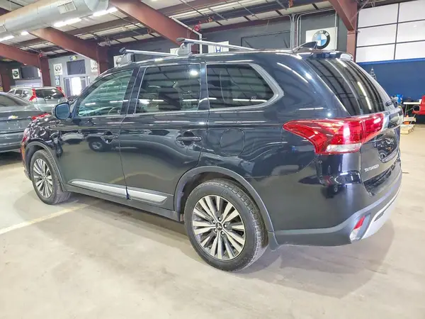 JA4AZ3A3XLZ007049 2020 MITSUBISHI OUTLANDER - Image 2