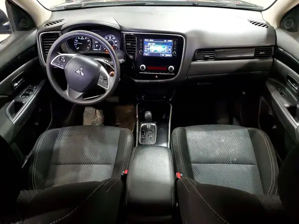 JA4AZ3A3XLZ007049 2020 MITSUBISHI OUTLANDER - Image 8