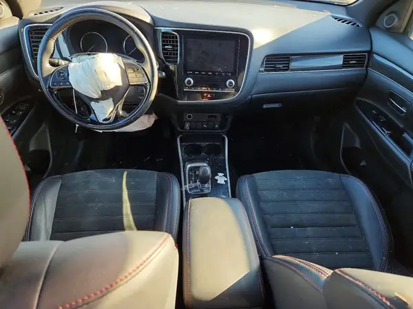 JA4AZ3A3XLZ008640 2020 MITSUBISHI OUTLANDER - Image 8