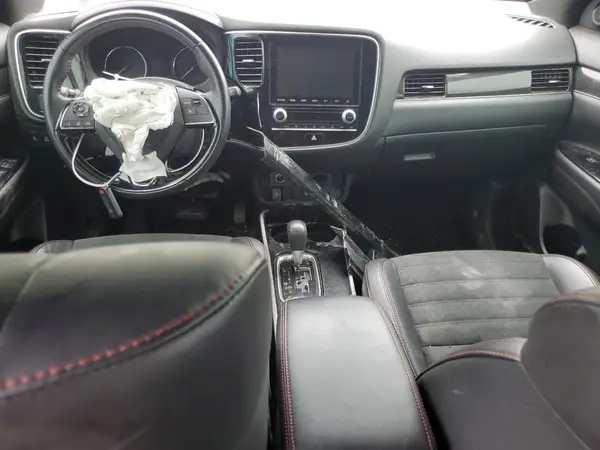 JA4AZ3A3XLZ013451 2020 MITSUBISHI OUTLANDER - Image 8
