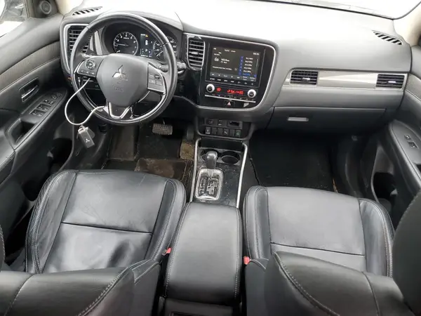 JA4AZ3A3XLZ017208 2020 MITSUBISHI OUTLANDER - Image 8