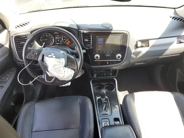 JA4AZ3A3XLZ018617 2020 MITSUBISHI OUTLANDER - Image 8