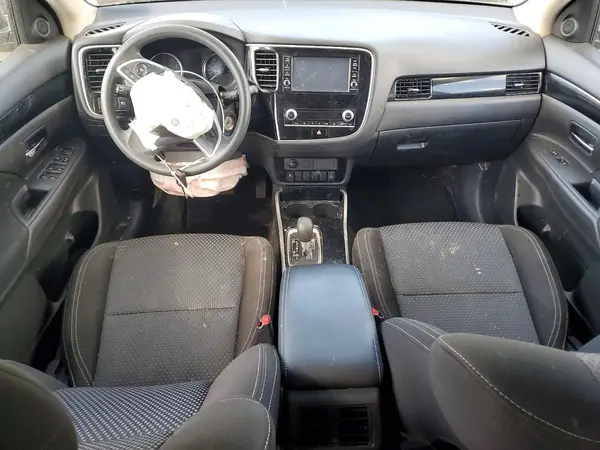 JA4AZ3A3XLZ022747 2020 MITSUBISHI OUTLANDER - Image 8