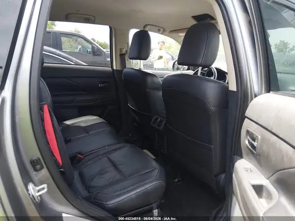 JA4AZ3A3XLZ024479 2020 MITSUBISHI OUTLANDER - Image 8