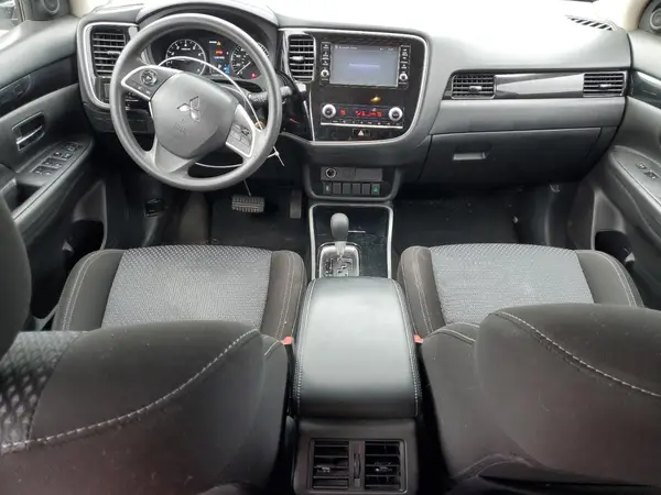 JA4AZ3A3XLZ026202 2020 MITSUBISHI OUTLANDER - Image 8