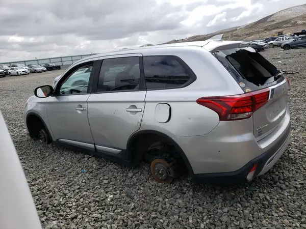 JA4AZ3A3XLZ027592 2020 MITSUBISHI OUTLANDER - Image 2