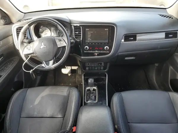 JA4AZ3A3XLZ035868 2020 MITSUBISHI OUTLANDER - Image 8