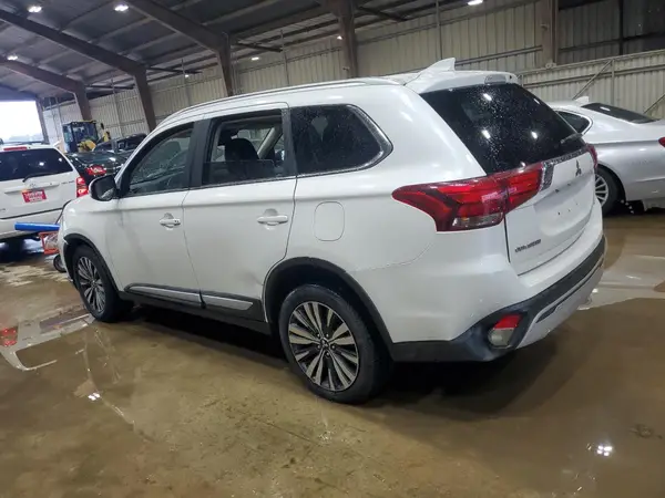 JA4AZ3A3XLZ038009 2020 MITSUBISHI OUTLANDER - Image 2