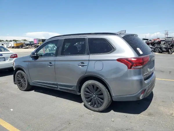 JA4AZ3A3XLZ042951 2020 MITSUBISHI OUTLANDER - Image 2