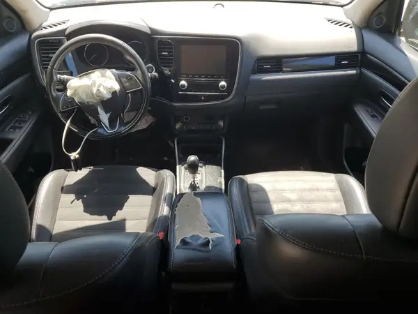 JA4AZ3A3XLZ044313 2020 MITSUBISHI OUTLANDER - Image 8