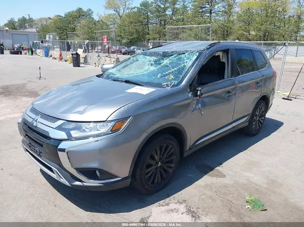 JA4AZ3A3XLZ045476 2020 MITSUBISHI OUTLANDER - Image 2