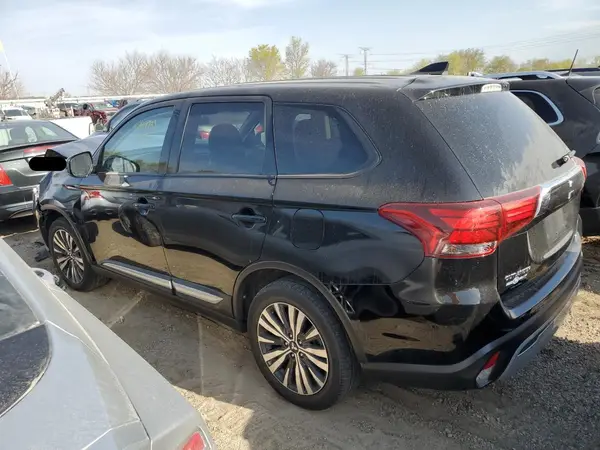 JA4AZ3A3XLZ046983 2020 MITSUBISHI OUTLANDER - Image 2