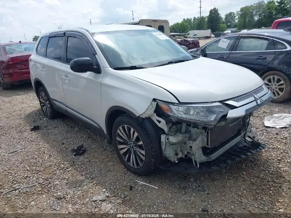 JA4AZ3A3XLZ048281 2020 MITSUBISHI OUTLANDER - Image 1