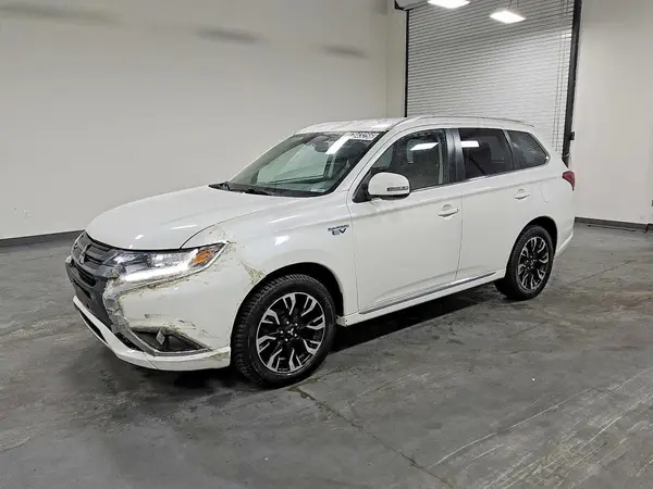 JA4J24A50JZ029022 2018 MITSUBISHI OUTLANDER - Image 1