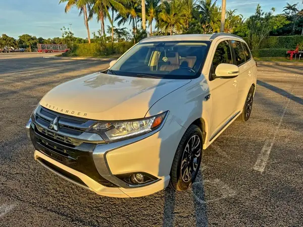 JA4J24A50JZ032180 2018 MITSUBISHI OUTLANDER - Image 2