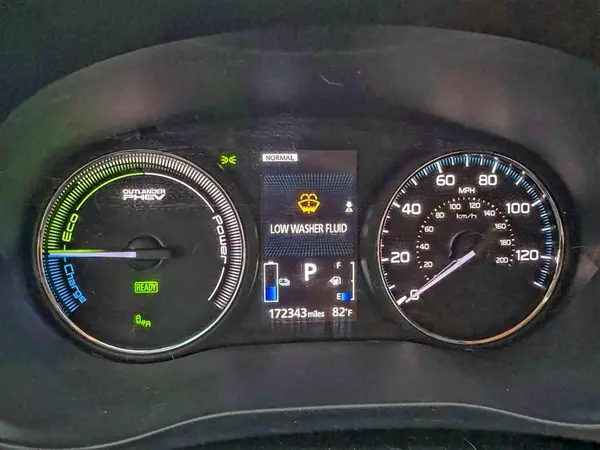 JA4J24A50JZ032180 2018 MITSUBISHI OUTLANDER - Image 8