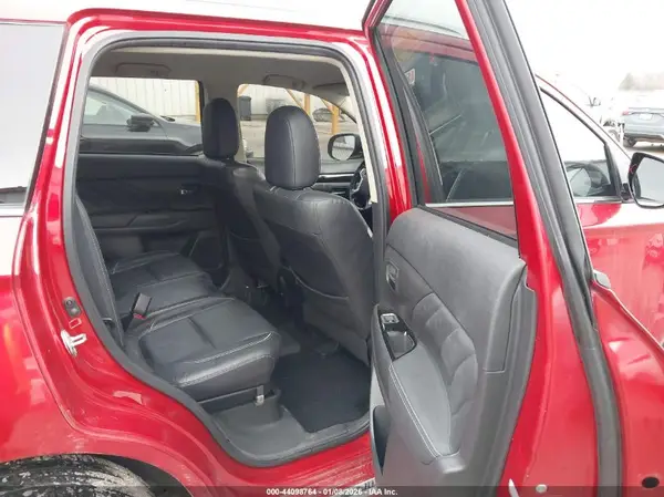 JA4J24A50JZ035838 2018 MITSUBISHI OUTLANDER - Image 8