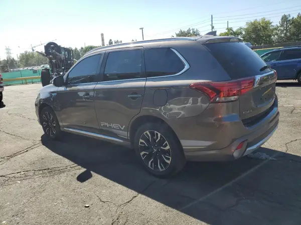 JA4J24A50JZ055460 2018 MITSUBISHI OUTLANDER - Image 2