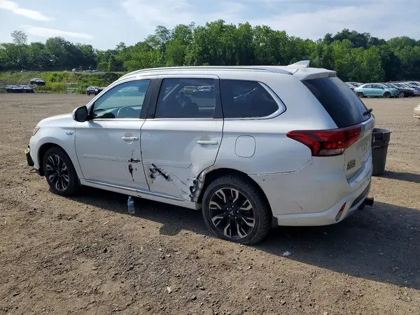 JA4J24A50JZ056639 2018 MITSUBISHI OUTLANDER - Image 2