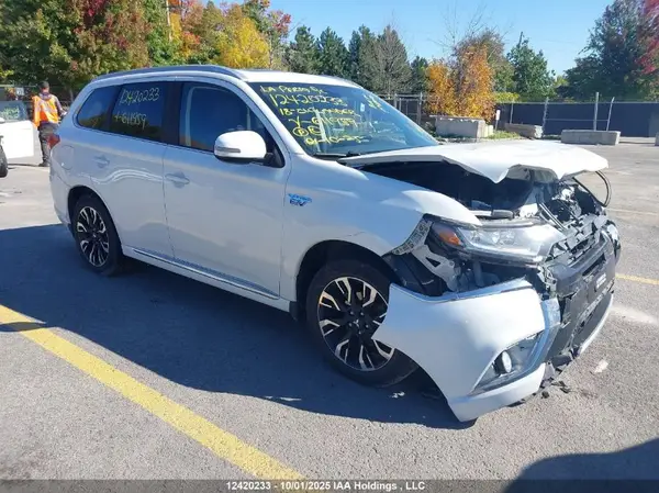 JA4J24A50JZ611959 2018 MITSUBISHI OUTLANDER - Image 1