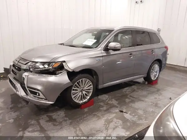 JA4J24A50KZ055010 2019 MITSUBISHI OUTLANDER - Image 2