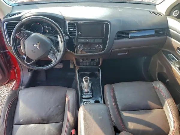 JA4J24A51JZ027649 2018 MITSUBISHI OUTLANDER - Image 8