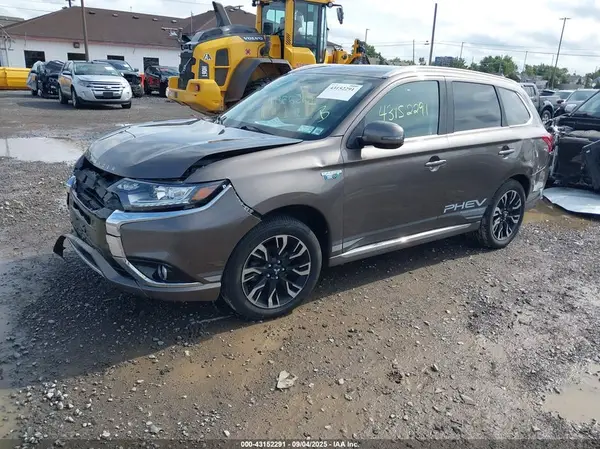 JA4J24A51JZ029093 2018 MITSUBISHI OUTLANDER - Image 2