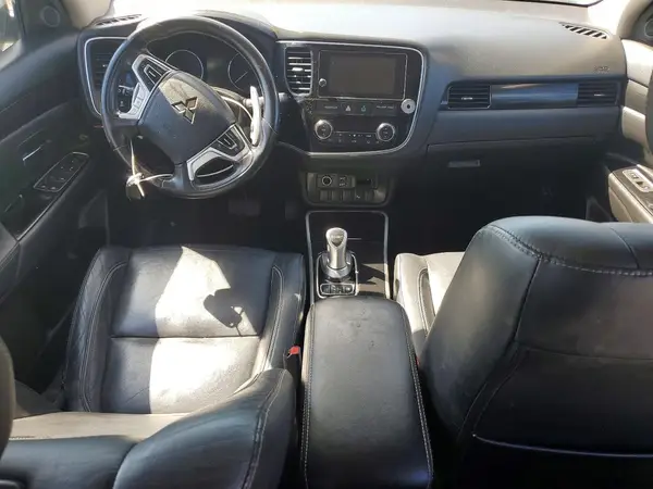JA4J24A51JZ031362 2018 MITSUBISHI OUTLANDER - Image 8