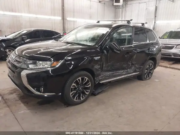 JA4J24A51JZ051532 2018 MITSUBISHI OUTLANDER - Image 2