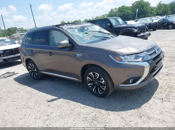 JA4J24A51JZ055502 2018 MITSUBISHI OUTLANDER - Image 1