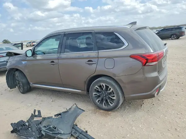 JA4J24A51JZ059517 2018 MITSUBISHI OUTLANDER - Image 2