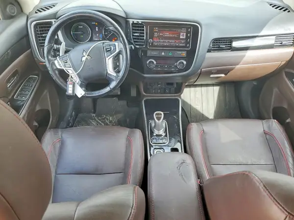 JA4J24A51JZ059517 2018 MITSUBISHI OUTLANDER - Image 8