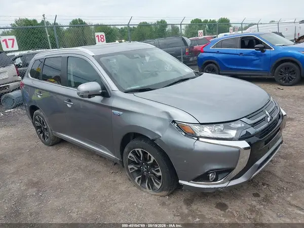JA4J24A51JZ061865 2018 MITSUBISHI OUTLANDER - Image 1