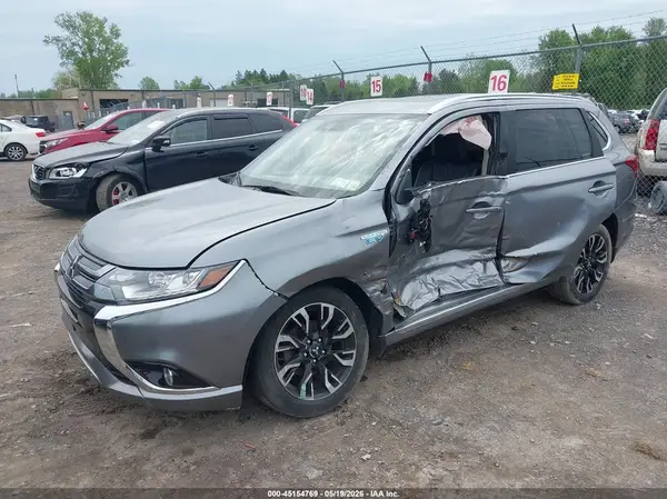 JA4J24A51JZ061865 2018 MITSUBISHI OUTLANDER - Image 2