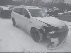 JA4J24A51JZ614658 2018 MITSUBISHI OUTLANDER