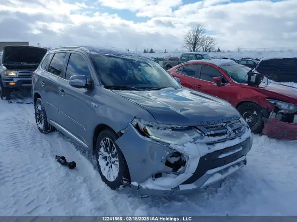 JA4J24A51JZ616555 2018 MITSUBISHI OUTLANDER - Image 1