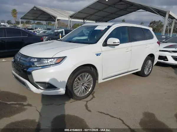 JA4J24A51KZ044517 2019 MITSUBISHI OUTLANDER - Image 2