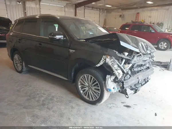 JA4J24A51LZ038816 2020 MITSUBISHI OUTLANDER - Image 1