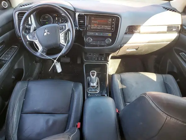 JA4J24A52JZ027482 2018 MITSUBISHI OUTLANDER - Image 8