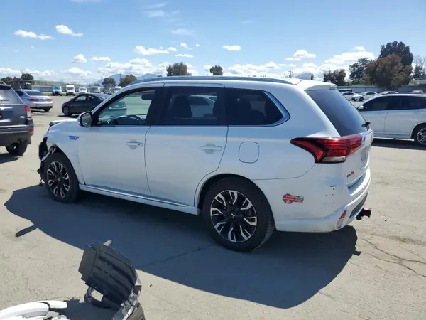 JA4J24A52JZ031001 2018 MITSUBISHI OUTLANDER - Image 2