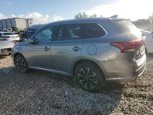JA4J24A52JZ031886 2018 MITSUBISHI OUTLANDER - Image 2