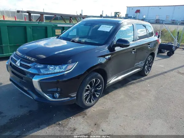 JA4J24A52JZ058974 2018 MITSUBISHI OUTLANDER - Image 2