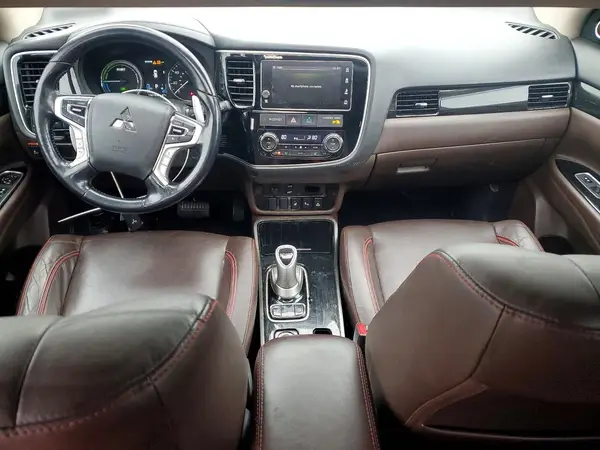 JA4J24A52JZ071160 2018 MITSUBISHI OUTLANDER - Image 8