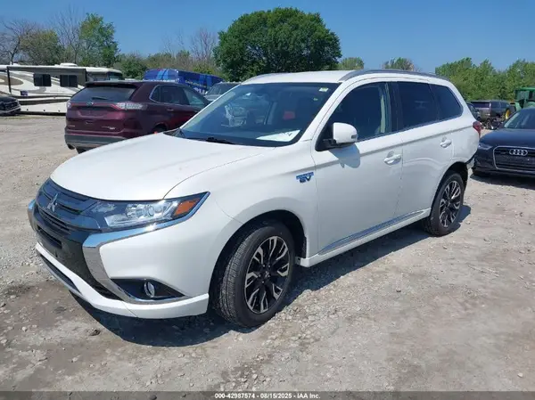 JA4J24A52JZ071840 2018 MITSUBISHI OUTLANDER - Image 2