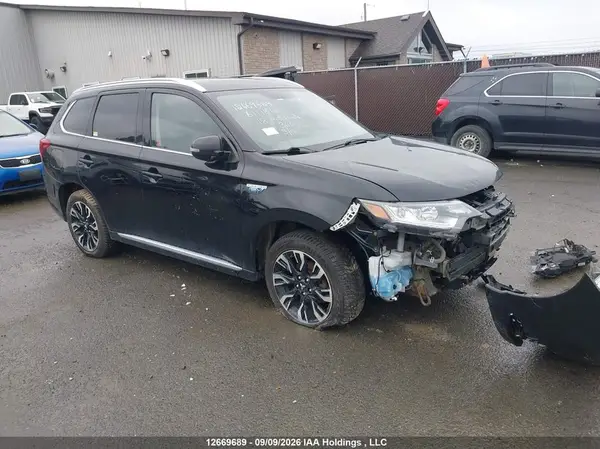 JA4J24A52JZ611185 2018 MITSUBISHI OUTLANDER - Image 1