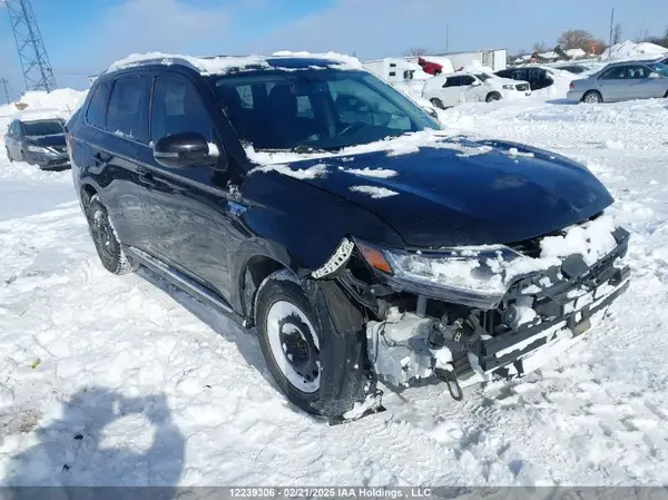 JA4J24A52JZ612885 2018 MITSUBISHI OUTLANDER - Image 1